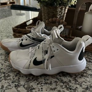 Nike Hyperset Volleyball Shoes